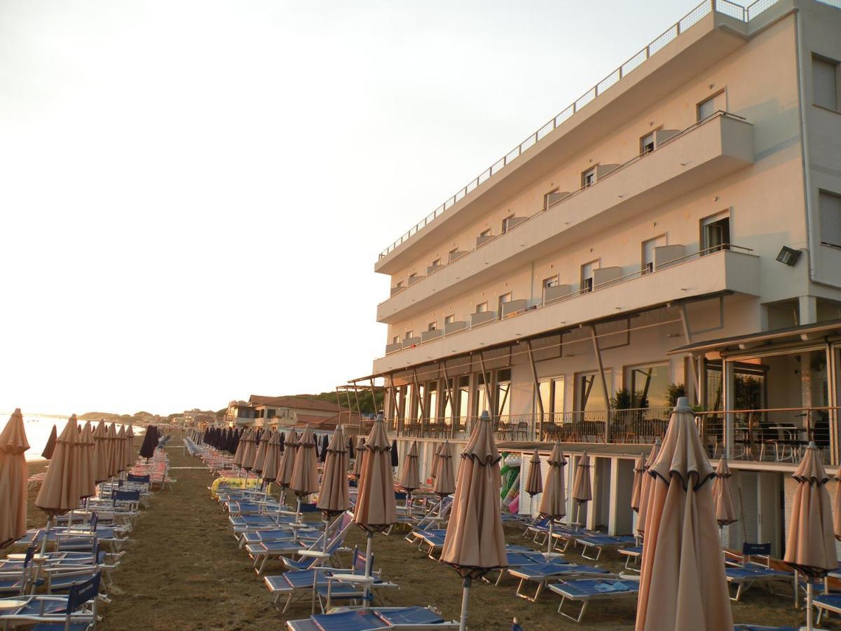 Hotel Parrini Follonica Zewnętrze zdjęcie